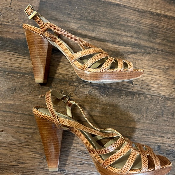 Via Spiga Brown/Tan Strappy Slingback Snakeskin Patterned Chunky Wood Heel SZ 6 - Picture 7 of 9